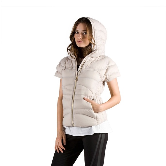 NWT,Women's Orobos Classic Down Vest cream petal - Picture 2 of 16